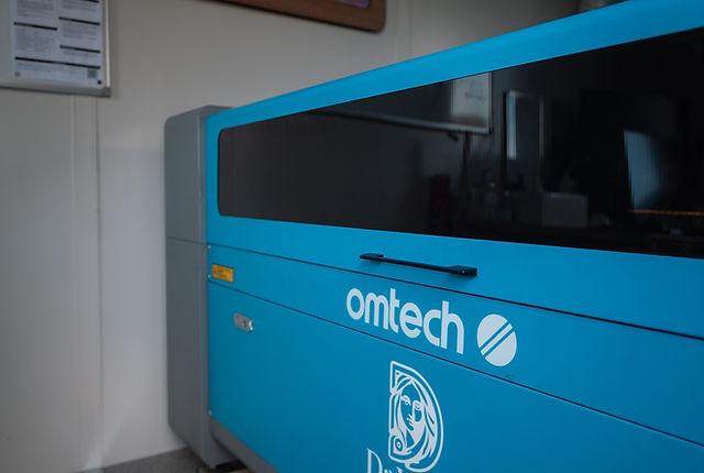OMTech laser cutting machine at DaVinci workshop